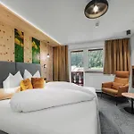 阿尔宾纳酒店 酒店 3*