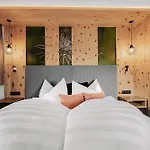 阿尔宾纳酒店 酒店 加尔蒂