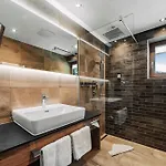 阿尔宾纳酒店 3* 加尔蒂