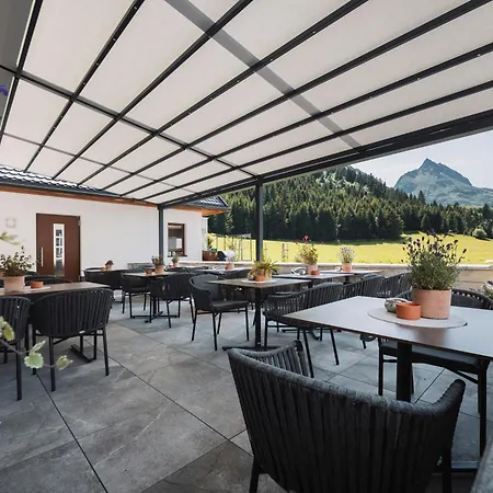 Alpina Hotel