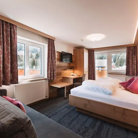 Alpina Hotel