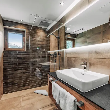 Alpina Hotel 3*
