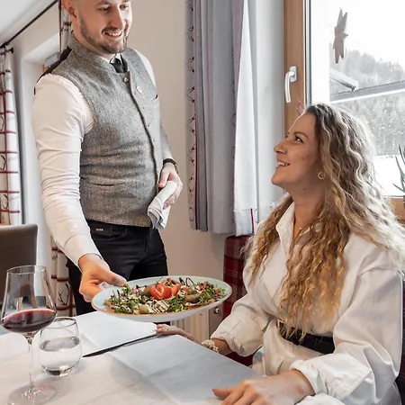 Alpina Отель 3*