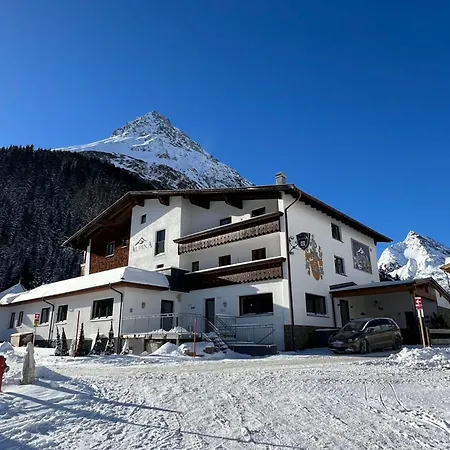 Hotel Alpina 3*