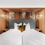 Hotel Alpina